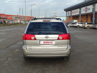 2009 Toyota Sienna II Рестайлинг, серебристый, 1200000 рублей, вид 4