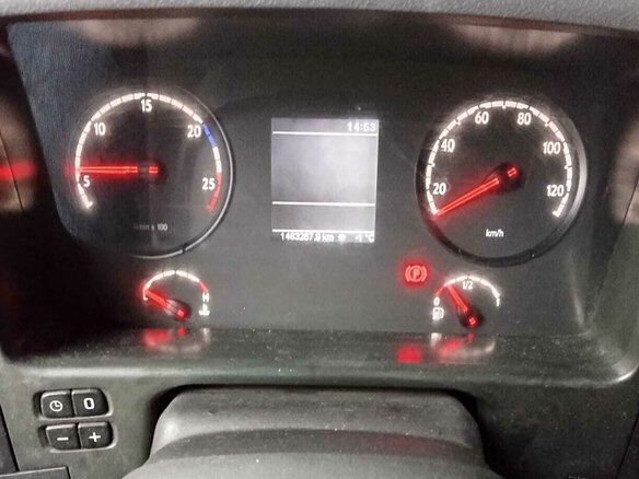 2010 Scania P-series, красный, 2000000 рублей