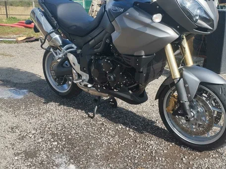 2010 Triumph Tiger 1050, чёрный, 700000 рублей, вид 5