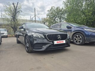 2017 Mercedes-Benz E-Класс 200 V (W213, S213, C238), чёрный, 2150000 рублей, вид 2