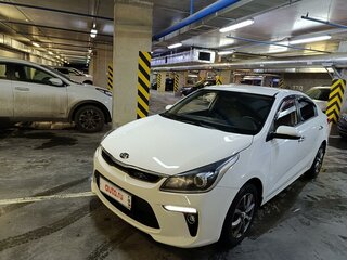 2018 Kia Rio IV, белый, 1300000 рублей, вид 5