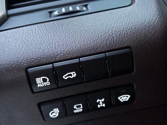 2016 Lexus RX 200t IV, серый, 3600000 рублей - вид 7