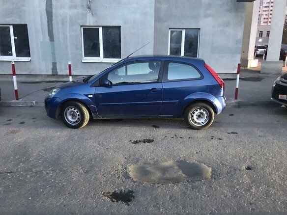 2008 Ford Fiesta Mk5, синий, 360000 рублей - вид 1