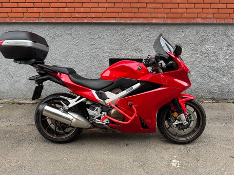 2014 Honda VFR 800, красный, 650000 рублей, вид 1