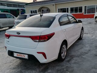 2017 Kia Rio IV, белый, 1200000 рублей, вид 2