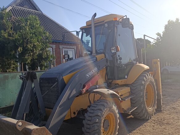 2007 Volvo BL, жёлтый, 3200000 рублей - вид 8