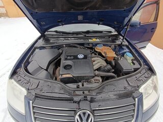 2001 Volkswagen Passat B5 Рестайлинг, синий, 520000 рублей, вид 1