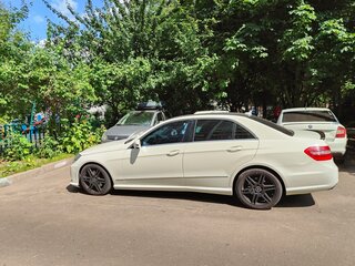 2011 Mercedes-Benz E-Класс 300 IV (W212, S212, C207), белый, 1550000 рублей, вид 4