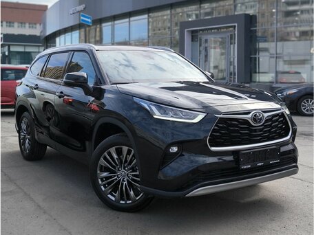 Toyota Highlander IV (XU70)