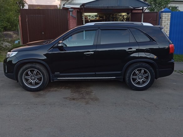 2017 Kia Sorento II Рестайлинг, чёрный, 2050000 рублей - вид 3