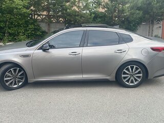 2018 Kia Optima IV Рестайлинг, коричневый, 1560000 рублей, вид 2