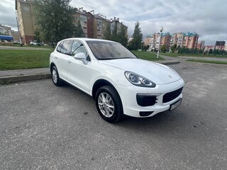 2015 Porsche Cayenne II Рестайлинг (958), белый, 3200000 рублей, вид 3