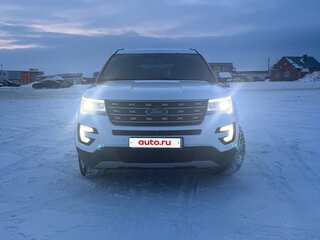 2017 Ford Explorer V Рестайлинг, белый, 2850000 рублей, вид 1