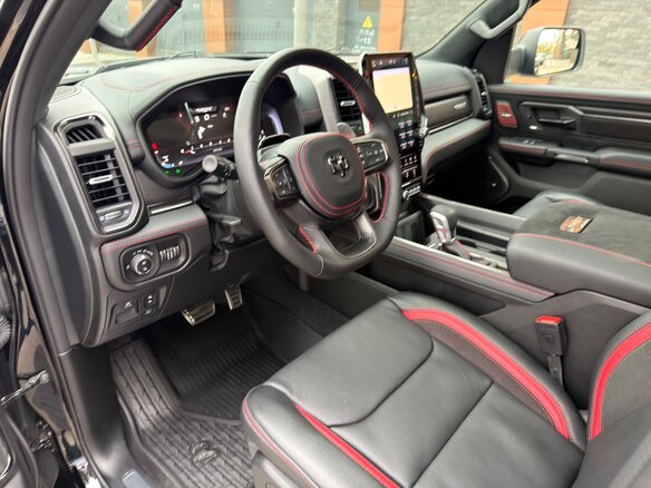 2026 Ram 1500 TRX SRT V Рестайлинг, чёрный, 19350000 рублей - вид 7