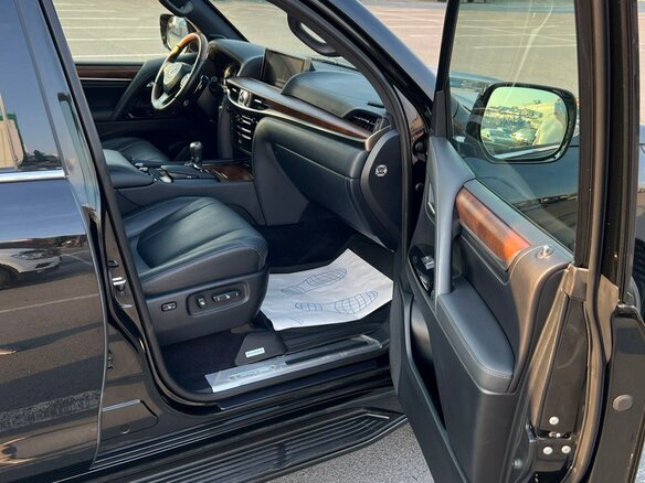 2018 Lexus LX 570 III Рестайлинг 2, чёрный, 13000000 рублей - вид 16