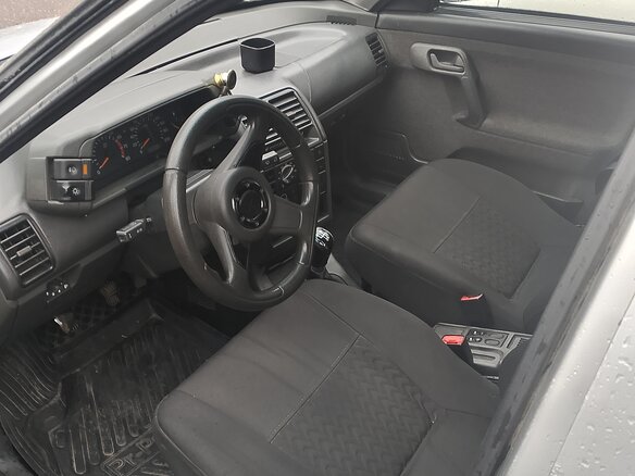 2004 Lada (ВАЗ) 2110, серебристый, 90000 рублей - вид 3