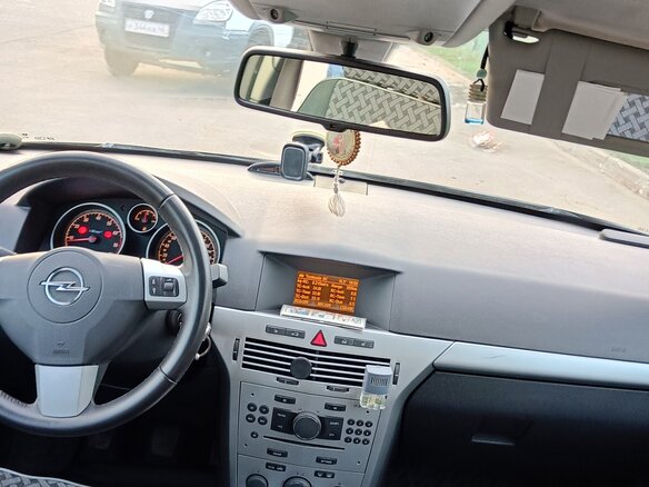 2010 Opel Astra H Рестайлинг, серый, 420000 рублей - вид 8