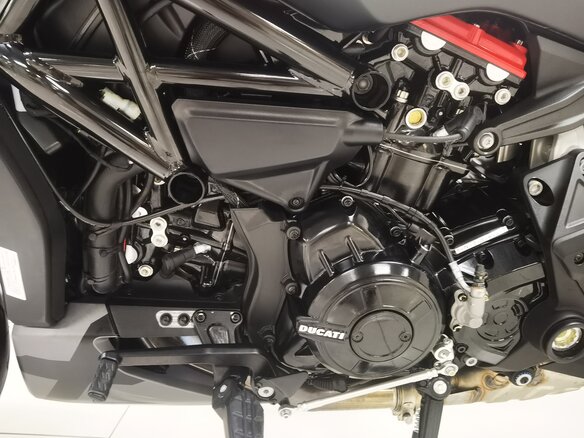 2021 Ducati Diavel, серый, 2390000 рублей - вид 15