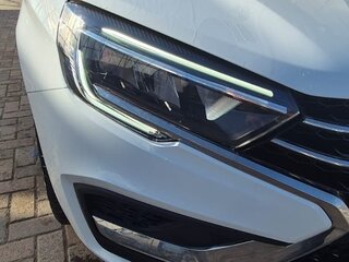 2024 Lada (ВАЗ) Vesta I Рестайлинг (NG), белый, 1550000 рублей, вид 2
