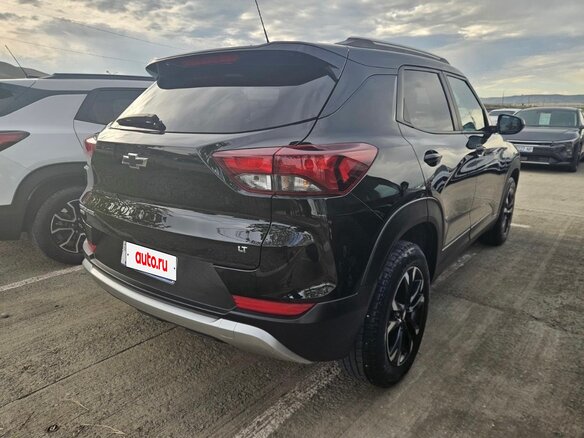 2022 Chevrolet TrailBlazer III, чёрный, 1450000 рублей - вид 3