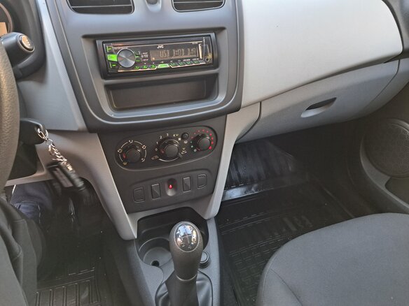 2014 Renault Sandero II, серый, 650000 рублей - вид 15
