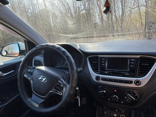 2017 Hyundai Solaris II, белый, 730000 рублей, вид 5