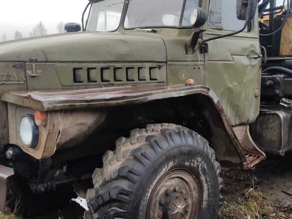 1990 Урал 4320, зелёный, 430000 рублей - вид 5