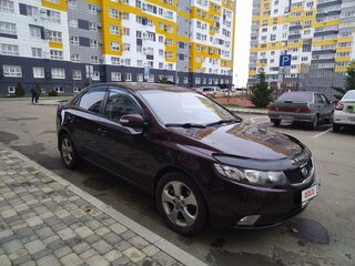 2010 Kia Cerato 4-speed II, красный, 770000 рублей, вид 3