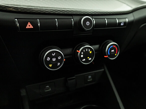 2023 Lada (ВАЗ) Vesta I Рестайлинг (NG), белый, 1199700 рублей - вид 15