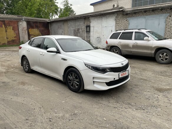 2017 Kia Optima IV, белый, 1900000 рублей - вид 9