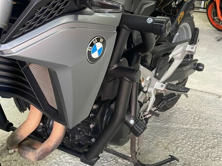2020 BMW F 900 R, чёрный, 1080000 рублей, вид 2