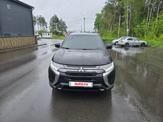 2021 Mitsubishi Outlander III Рестайлинг 3, чёрный, 2300000 рублей, вид 1