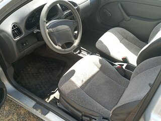 2001 Suzuki Swift II Рестайлинг, серебристый, 200000 рублей, вид 1
