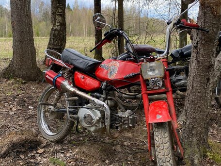 1990 Deller Urban, красный, 30000 рублей, вид 3