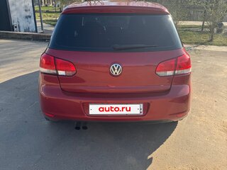 2011 Volkswagen Golf VI, красный, 700000 рублей, вид 2