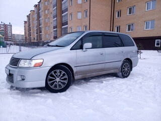 2003 Nissan Bassara, серый, 800000 рублей, вид 2