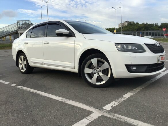 2015 Skoda Octavia III (A7), белый, 990000 рублей - вид 6