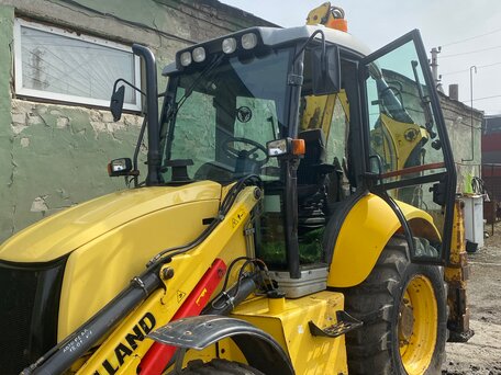 2012 New Holland B110B, 5000000 рублей, вид 1