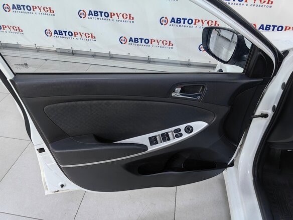 2014 Hyundai Solaris I, белый, 1200000 рублей - вид 14