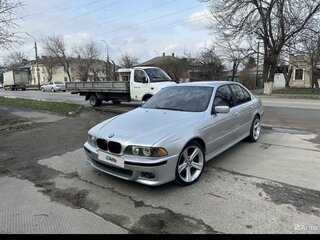 2001 BMW 5 серии 520i IV (E39) Рестайлинг, серебристый, 620000 рублей, вид 4