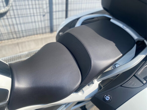 2021 BMW R 1250 RT, белый, 1650000 рублей - вид 4