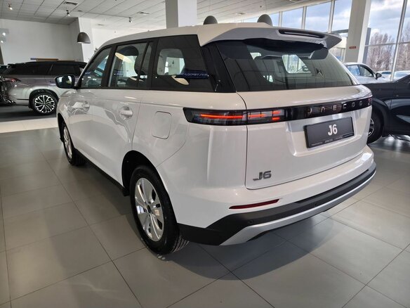 2026 Jaecoo J6, белый - вид 3