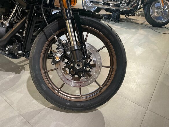 2024 Harley-Davidson Low Rider ST, чёрный, 3250000 рублей - вид 8