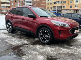 2021 Ford Escape IV, красный, 1890000 рублей, вид 4