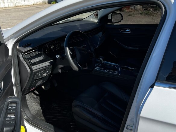 2023 Omoda S5, белый, 750000 рублей - вид 4
