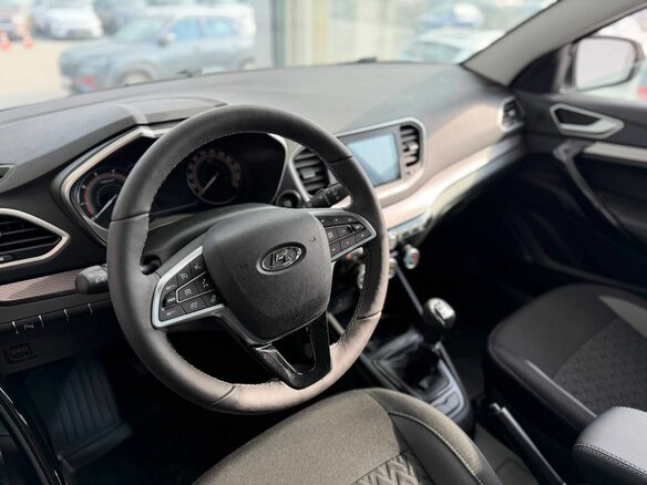 2026 Lada (ВАЗ) Vesta SW I Рестайлинг (NG), серебристый - вид 10