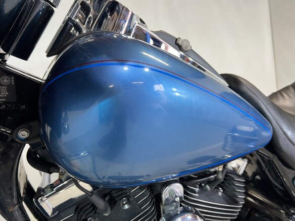 2005 Harley-Davidson Electra Glide, синий, 510000 рублей - вид 16