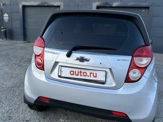 2013 Chevrolet Spark III, серебристый, 800000 рублей, вид 4