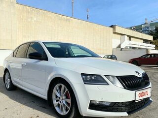 2018 Skoda Octavia III (A7) Рестайлинг, белый, 2500000 рублей, вид 2