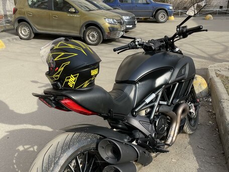 2015 Ducati Diavel, чёрный, 1400000 рублей, вид 2